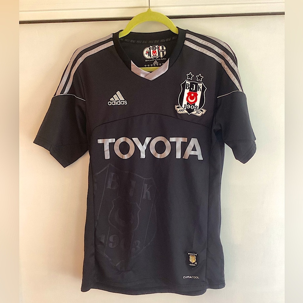 Men’s Adidas 2013 Besiktas JK 3rd Jersey, Size Medium